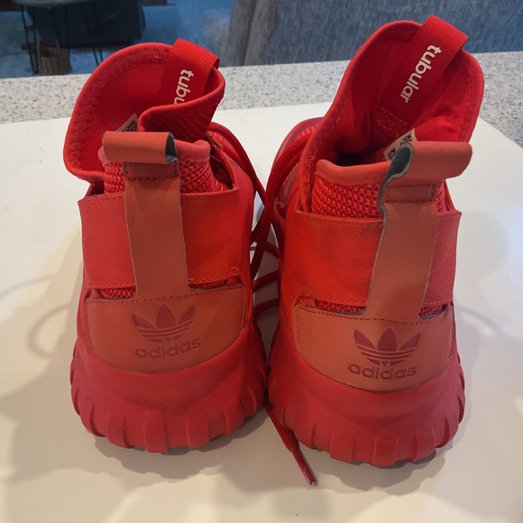 Men’s Size 10 Adidas Tubular X Triple Red Sneakers - Picture 5 of 7